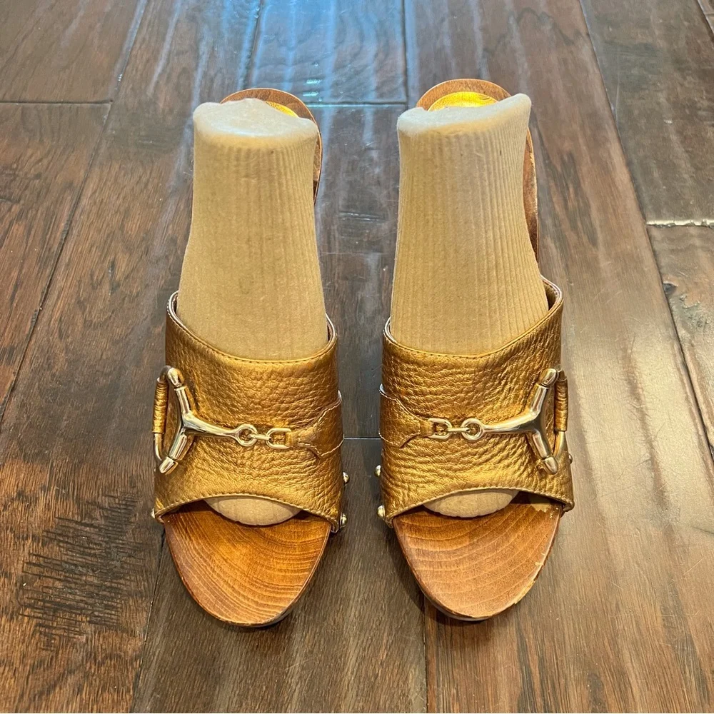 Authentic Gucci Women's Metallic Gold Slide Sandals with Horsebit Detail